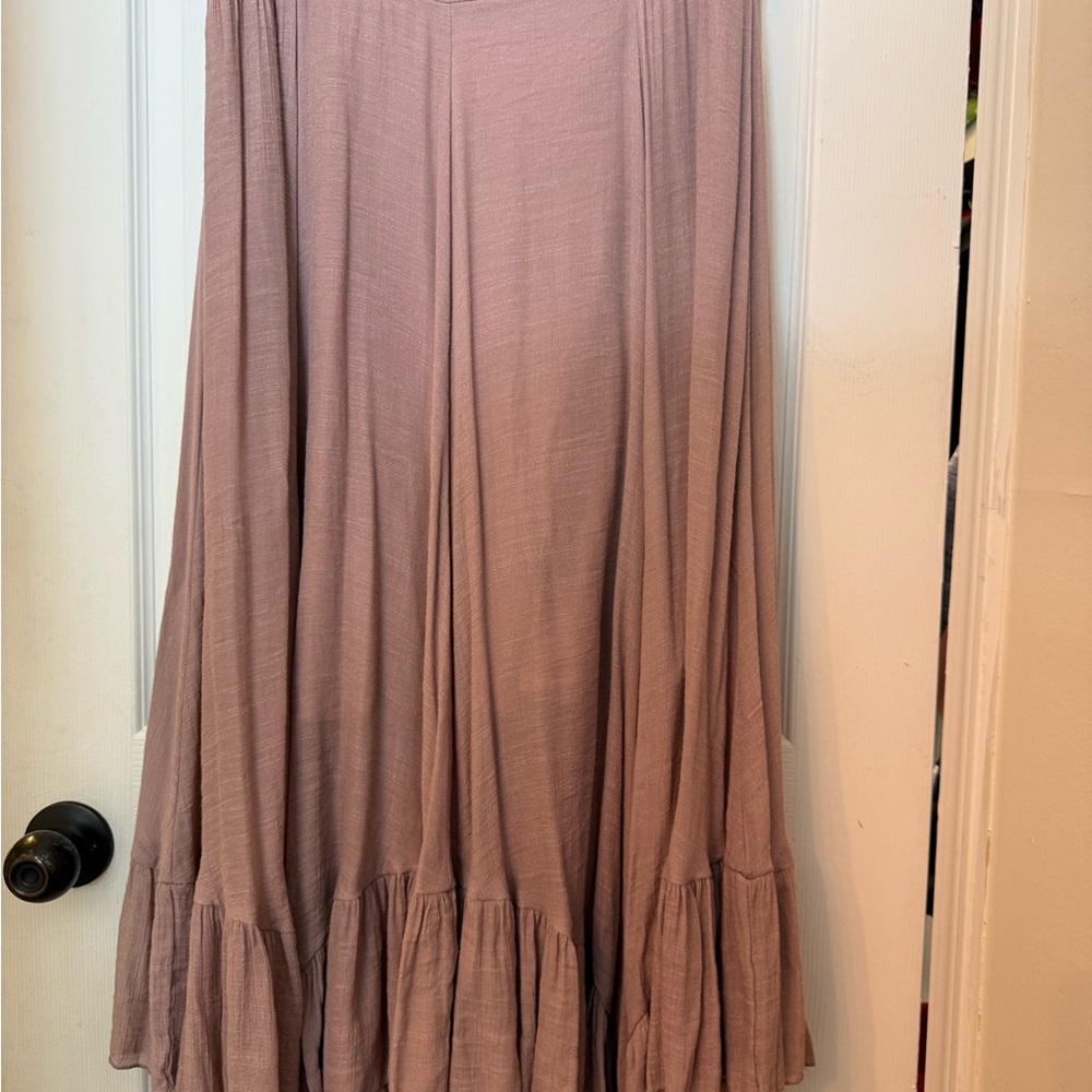 Chic Dusty Pink Maxi Skirt